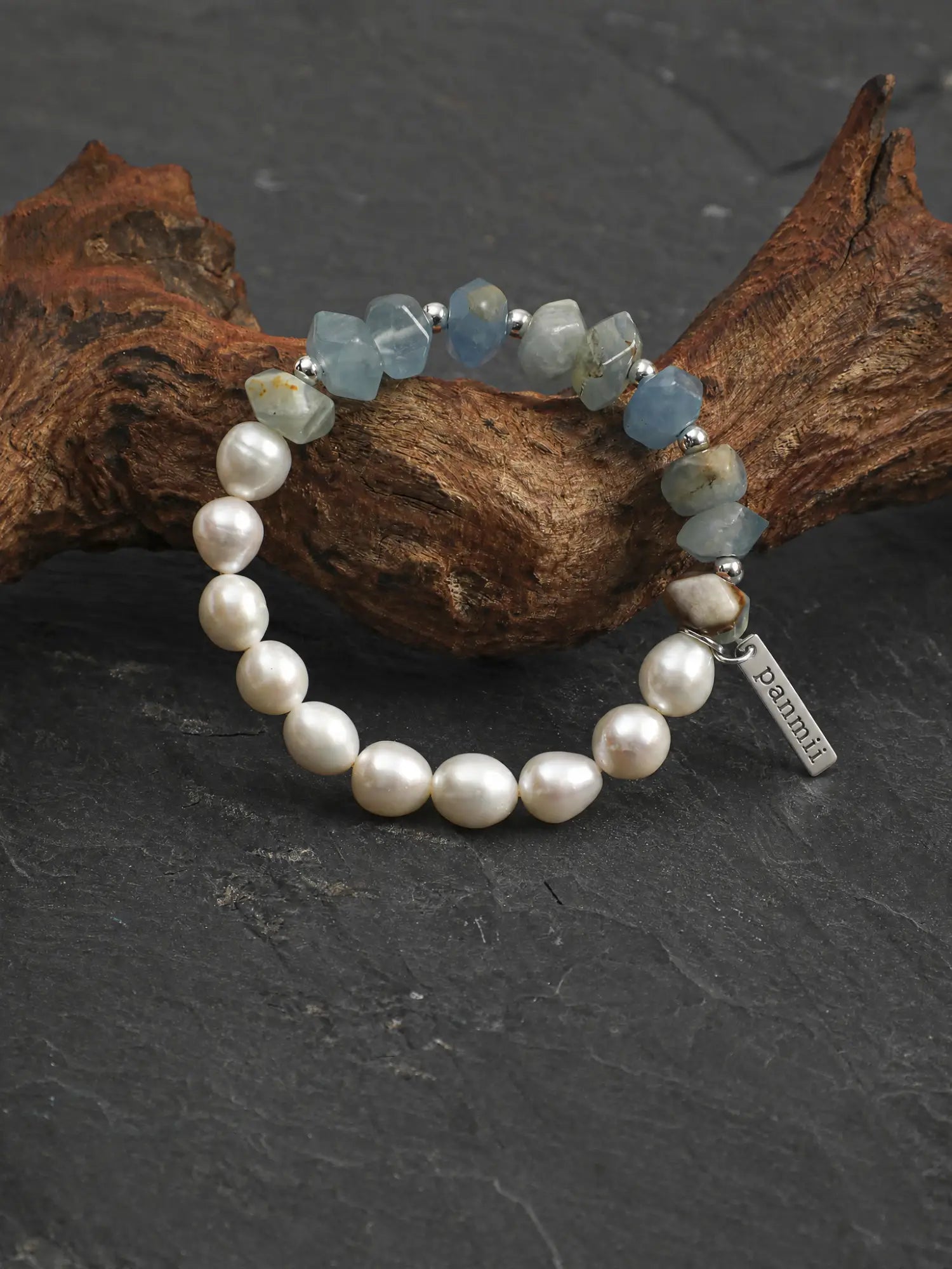 Blue crystal freshwater pearl bracelet